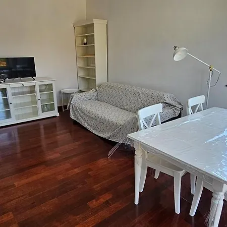 Levhouse- 5 Minuti Dal Centro *